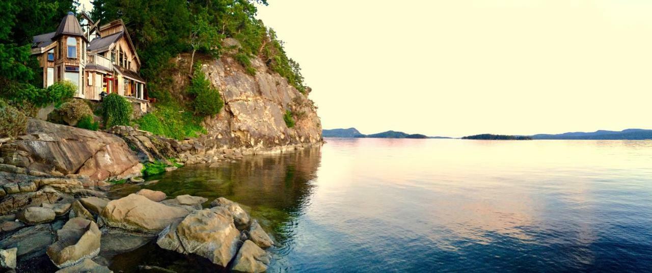Serenity By The Sea Retreats Montague Harbour ภายนอก รูปภาพ